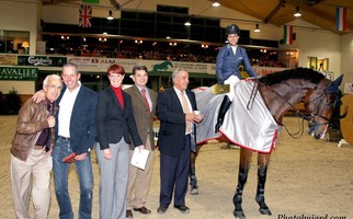 MB Airborne Magic monté par Janika Sprunger - Vainqueur du Youngster Challenge 6 ans